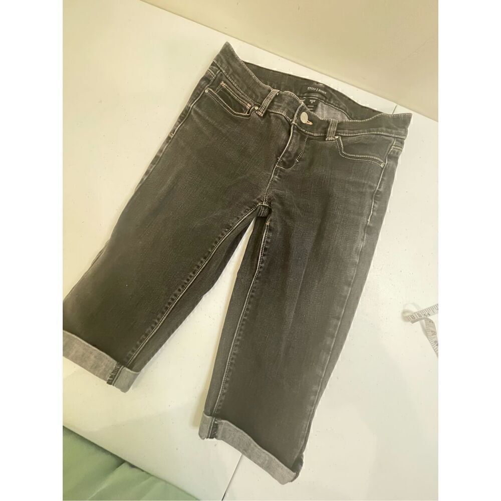 White House Black Market Noir women’s size 0 black denim Jean shorts